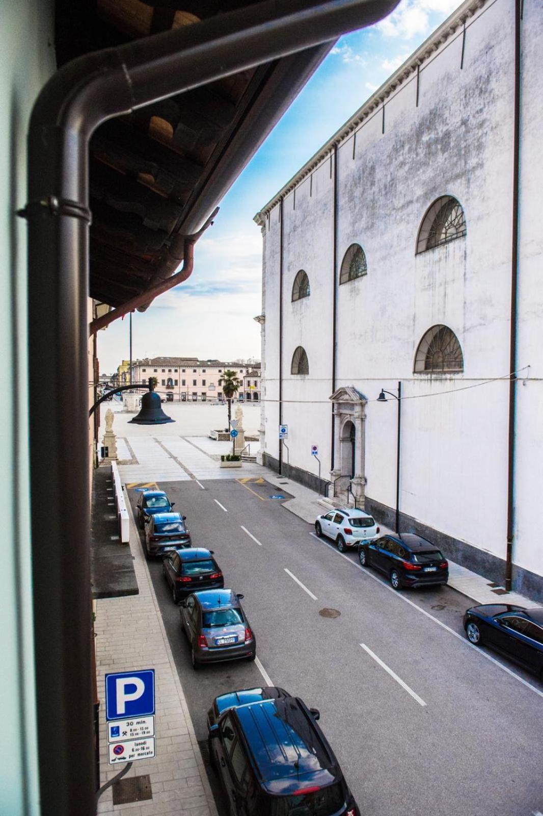 Palmanova Suite Home